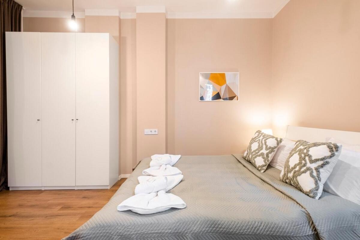 Top Centre 1 Bedroom Apt Next To Vitosha Blvd. 索菲亞 外观 照片